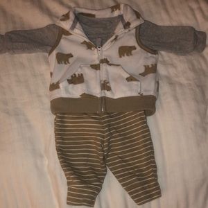 Bear themed outfit 🐻